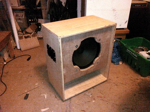 Baffle and speaker fitted